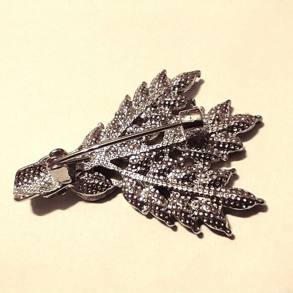 Brooch Purple Flowers Rhinestone Pin Stylish Bouquet Sparkle Glam Hollywood Fun - Picture 5 of 6